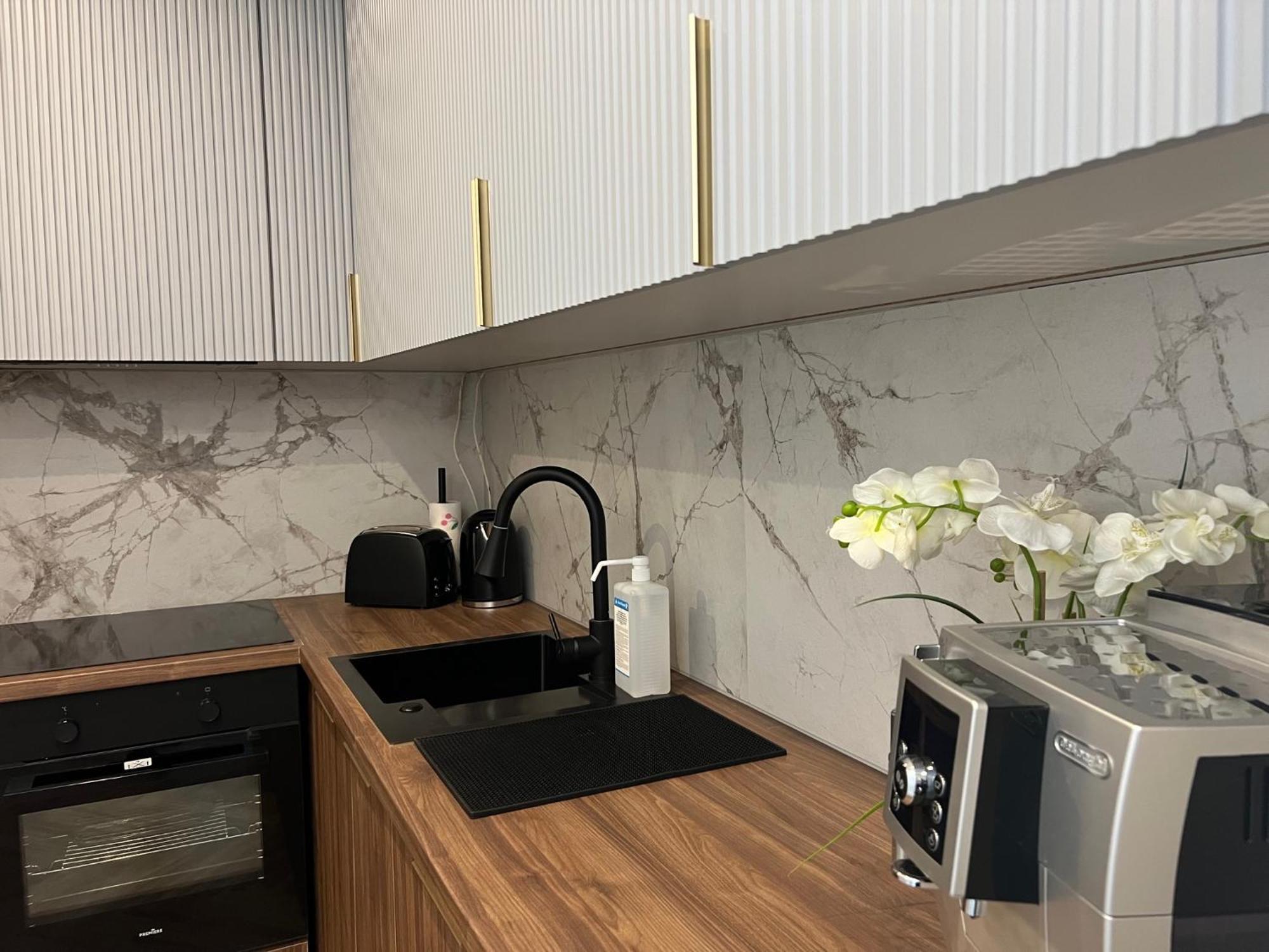 Family&Business Sauna Tężnia Apartments No18 Leśny nad Zalewem z Balkonem i Parkingiem oraz możliwością wyżywienia - Exclusive New! Kielce Zewnętrze zdjęcie